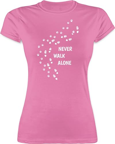 Shirt Damen - Geschenk für Hundebesitzer - Never Walk Alone Pfotenabdrücke - S - Rosa - Hundefreund Oberteile sprüche Tshirt Hund t-Shirts hundemensch gassi gehen t Shirts hundegeschenke Frauen von Shirtracer