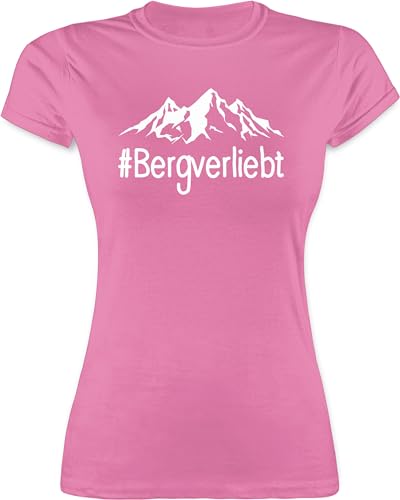 Shirt Damen - Bergverliebt - weiß - S - Rosa - Tshirt Women Wanderer Funshirts für Frauen Berg verliebt Woman t-Shirt Shirts Kurzarm t MADL Frau Geschenkideen Statement Funshirt Geschenk Wander von Shirtracer