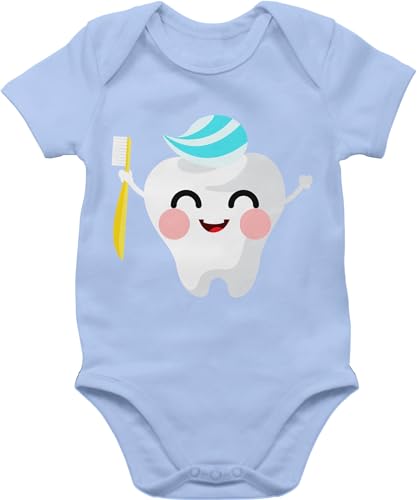 Baby Body Junge Mädchen - Karneval & Fasching - Zahnfee Zahnpasta - Zahnmedizin Geschenkidee - 12/18 Monate - Babyblau - zahn girl outfit verkleidung zähnen babybody mit einem kinderfasching von Shirtracer