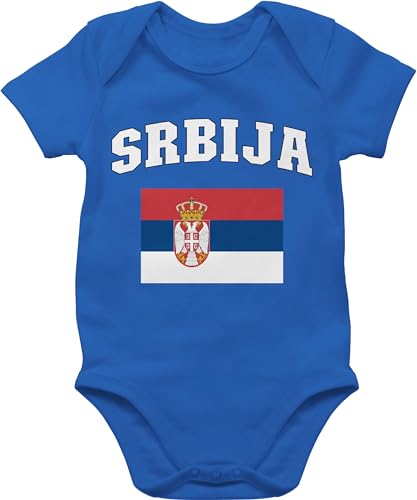 Shirtracer Baby Body Junge Mädchen - 2024 Fussball EM Fanartikel - Srbija Schriftzug mit Flagge | Serbien | Serbia | Republik Serbien | Republika Srbija | Республика Србија | Balkanstaat - 1/3 von Shirtracer