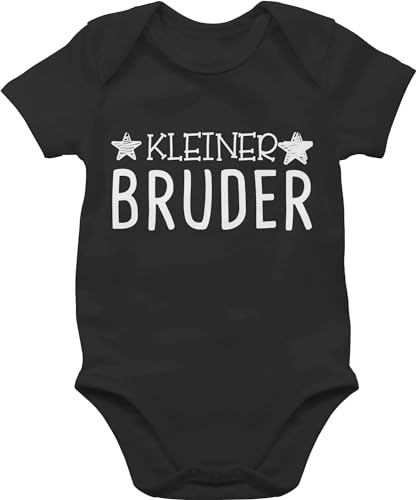 Shirtracer Baby Body Junge Mädchen - Kleiner Bruder Sterne - 1/3 Monate - Schwarz - bodies brüder little brother outfit kleine babysachen 2024 bro babybody geschenk bodys kleinen strampler baby-body von Shirtracer