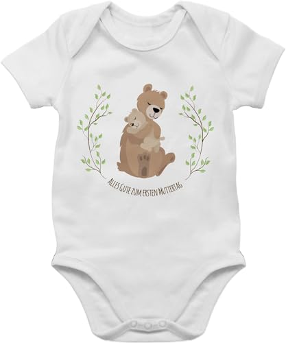 Baby Body Junge Mädchen - Erster Muttertag I Alles Gute Mama Mutti - 12/18 Monate - Weiß - anneler jungen mother day motherday mamas dzien matki mum mami muttertagsgeschenk 1. mutertag outfit von Shirtracer