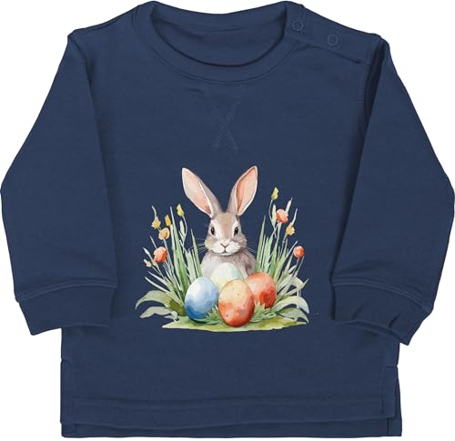 Baby Pullover Jungen Mädchen - Ostergeschenke Ostern - Hase mit Ostereiern - 18/24 Monate - Navy Blau - hasen osterfest ostermotive ostersachen osternest ostereier ostergeschenk kleinigkeit von Shirtracer