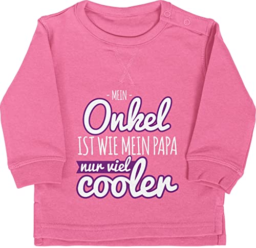 Shirtracer Baby Pullover Jungen Mädchen - Sprüche - Mein Onkel ist wie Mein Papa nur viel Cooler lila - 18/24 Monate - Pink - Babygeschenk lustig mit coolem Spruch babysprüche sprüchen Drauf lustige von Shirtracer