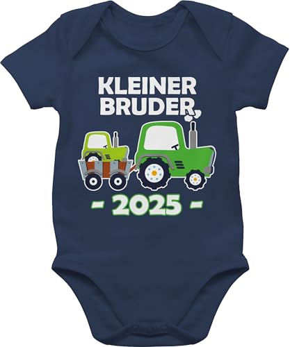 Baby Body Junge Mädchen - Kleiner Bruder 2025 Traktor - 1/3 Monate - Navy Blau - little brother outfit lil bro babysachen brüder 2024 kleine kleinen babybody geschenke zur geburt geschenk 2023 von Shirtracer