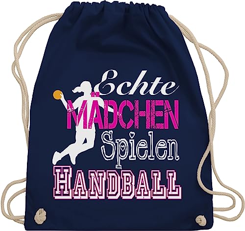 Turnbeutel Rucksack - WM 2023 Trikot Ersatz - Echte Mädchen Spielen Handball weiß - Unisize - Navy Blau - beutel baumwolle handballer geschenke mädels trainingsbeutel beachhandball maedchen von Shirtracer