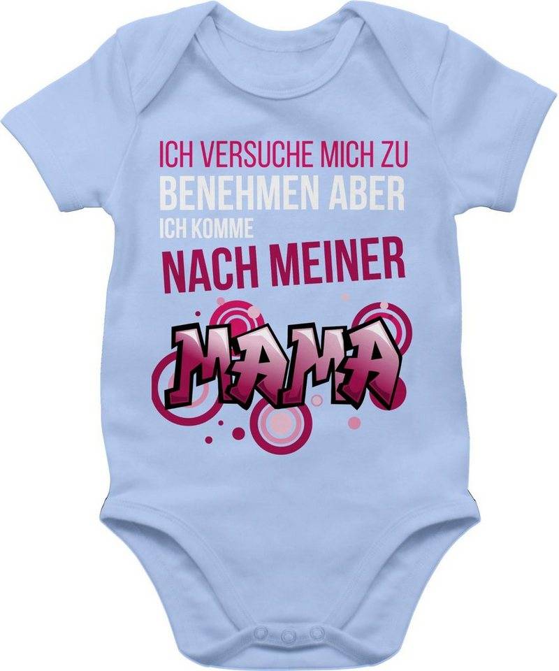Shirtracer Shirtbody Ich versuche mich zu benehmen aber ich komme nach meiner Mama Graffiti Sprüche Baby von Shirtracer