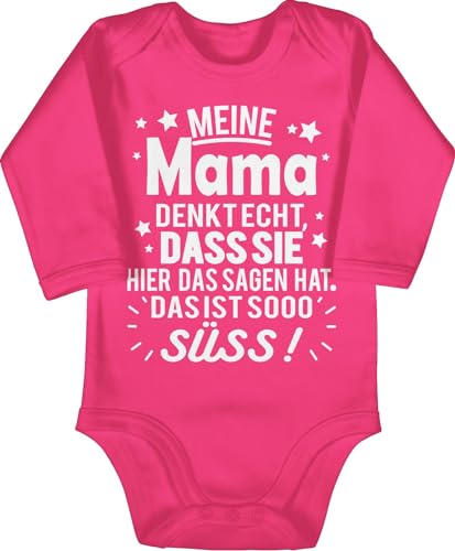 Baby Body langarm Mädchen Junge - Sprüche - Meine Mama denkt echt, dass sie hier das Sagen hat. Das ist sooo süß! - weiß - 3/6 Monate - Fuchsia - klamotten spruch echt bodys mit spruche hat von Shirtracer