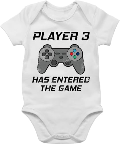 Shirtracer Baby Body Junge Mädchen - Sprüche - Player 3 has entered the Game - schwarz - 3/6 Monate - Weiß - sprüchen 3. babybody strampler mit spruch spruche geschwister outfit und kind babysachen von Shirtracer