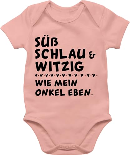 Shirtracer Baby Body Junge Mädchen - Sprüche - Süß schlau und witzig - wie mein Onkel eben - Schwarz - 1/3 Monate - Babyrosa - geschenk für neffe babybody mit spruch spruche werden bodys Shirtracer Baby Body Junge Mädchen - Sprüche - Süß schlau und witzig - wie mein Onkel eben - Schwarz - 1/3 Monate - Babyrosa - geschenk für neffe babybody mit spruch spruche werden bodys von Shirtracer