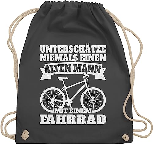 Turnbeutel Rucksack - Bekleidung Radsport - Unterschätze niemals einen alten Mann mit einem Fahrrad - weiß - Unisize - Dunkelgrau - radfahrer alter stoffbeutel geschenk fahrradliebhaber fahrrad- von Shirtracer