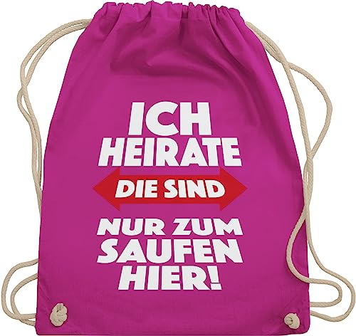 Shirtracer Turnbeutel Rucksack - JGA Junggesellenabschied Männer - Ich heirate Die sind nur zum saufen hier - Unisize - Fuchsia - hen party accessories jungesellenabschied bräutigam beutel mädels von Shirtracer