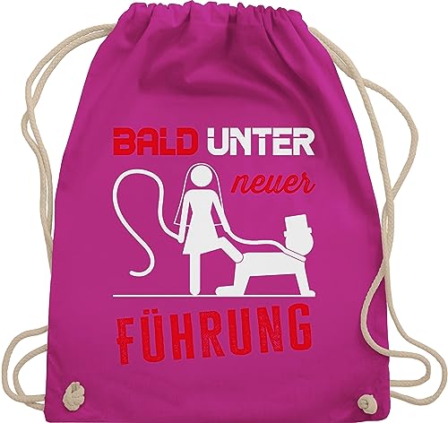 Shirtracer Turnbeutel Rucksack - JGA Junggesellenabschied Männer - Bald unter neuer Führung - Unisize - Fuchsia - jungesellenenabschied hen party jungegesellenabschied junggesellenabschieds von Shirtracer