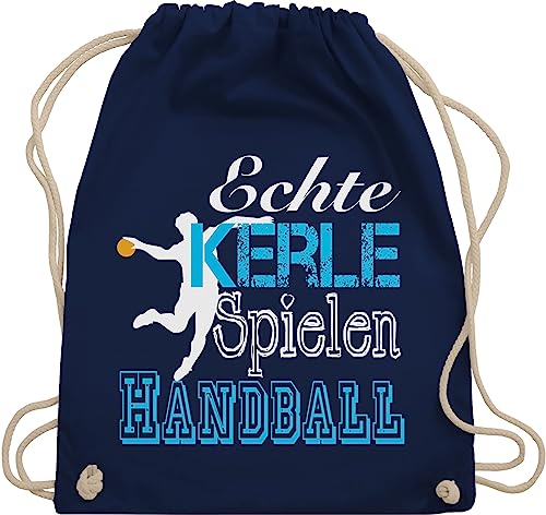 Turnbeutel Rucksack - EM 2026 Trikot Ersatz - Echte Kerle Spielen Handball weiß - Unisize - Navy Blau - geschenke handballbeutel handballer jungs beutel sportbeutel kinderturnbeutel hanball jungen von Shirtracer