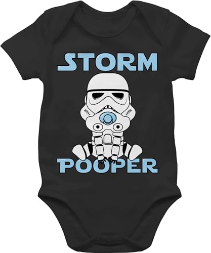 Baby Body Junge Mädchen - Sprüche - Storm Pooper Stormpooper - 6/12 Monate - Schwarz - bodys für babys mit sprüchen lustige babygeschenke lustiges zur geburt babybody nerd strampler von Shirtracer