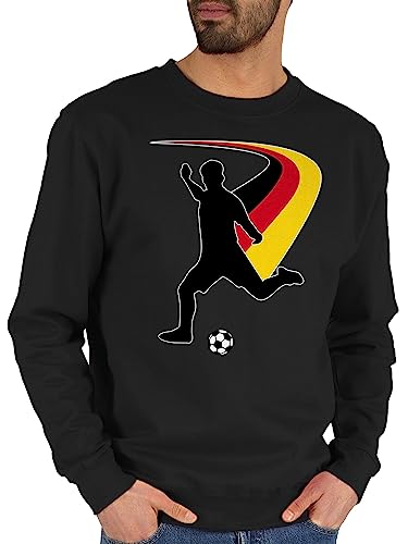 Shirtracer Sweater Pullover Sweatshirt Herren Damen - Fußball EM WM - Fußballspieler + Deutsche Flagge - L - Schwarz - Deutschland Europameisterschaft Fussball Pulli em- Fanartikel em24 fu Ball 2024 von Shirtracer