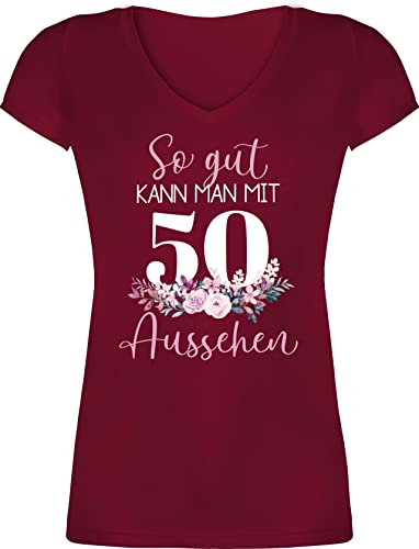 T-Shirt Damen V Ausschnitt - 50. Geburtstag - So gut kann Man mit 50 Aussehen - Blumenar"Ran"ge"Ment zum Fünfzigsten - lila schwarz - M - Bordeauxrot - 50-Geburtstag Tshirt Frauen von Shirtracer