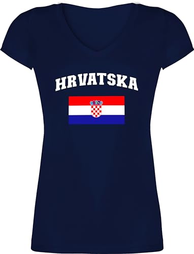 T-Shirt Damen V Ausschnitt - Fußball EM WM - Hrvatska Schriftzug mit Flagge Kroatien | Fussball Geschenk Weltmeisterschaft Fan Accessoires Europameisterschaft Croatia - XS - Dunkelblau T-Shirt Damen V Ausschnitt - Fußball EM WM - Hrvatska Schriftzug mit Flagge Kroatien | Fussball Geschenk Weltmeisterschaft Fan Accessoires Europameisterschaft Croatia - XS - Dunkelblau von Shirtracer