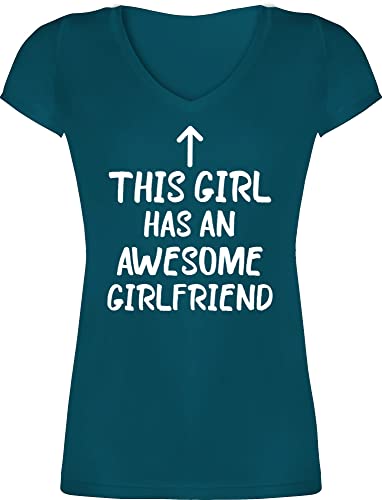 T-Shirt Damen V Ausschnitt - Valentinstag Partner Liebe - This Girl Has an Awesome Girlfriend - LGBT LBGTQ Regenbogen Lesben Lesbische Pärchen Geschenk MRs & MRs Lesbisch - XL - Türkis von Shirtracer