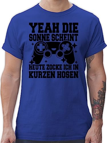 T-Shirt Herren - Nerd Geschenke - Yeah die Sonne scheint! Heute zocke ich in kurzen Hosen - schwarz - M - Royalblau - geekshirt zocker Gamer Tshirt nerdige Shirts zocken Gaming Shirt Gaming-Shirt T-Shirt Herren - Nerd Geschenke - Yeah die Sonne scheint! Heute zocke ich in kurzen Hosen - schwarz - M - Royalblau - geekshirt zocker Gamer Tshirt nerdige Shirts zocken Gaming Shirt Gaming-Shirt von Shirtracer