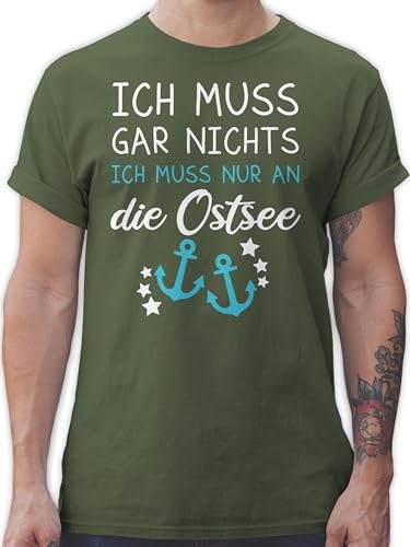 T-Shirt Herren - Sprüche Statement - Ich muss gar Nichts ich muss nur an die Ostsee - Maritime Ostsee Geschenkideen - XL - Army Grün - Shirts mit Aufschrift Meer Tshirt Statements Baltic Shirt T-Shirt Herren - Sprüche Statement - Ich muss gar Nichts ich muss nur an die Ostsee - Maritime Ostsee Geschenkideen - XL - Army Grün - Shirts mit Aufschrift Meer Tshirt Statements Baltic Shirt von Shirtracer