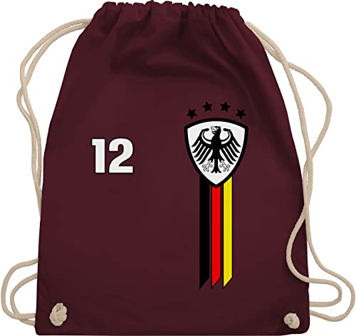 Turnbeutel Rucksack - Fußball EM WM - Taschen - 12. Mann Deutschland Emblem - Unisize - Bordeauxrot - fussball 2024 europameisterschaft fanartikel fu ball deutsche nationalmannschaft tasche em24 von Shirtracer