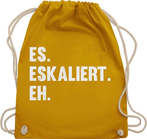 Shirtracer Turnbeutel Rucksack - Party & Alkohol Herren - Es eskaliert eh - Unisize - Senfgelb - mit spruch festival sportbeutel baumwollrucksack für junggesellinnenabschied sprüche beutelrucksack von Shirtracer