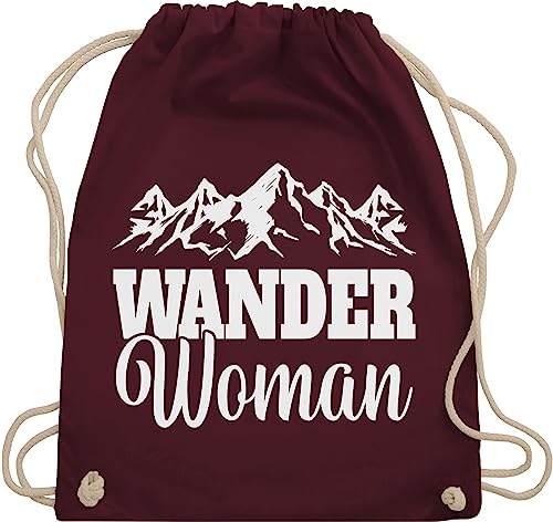 Turnbeutel Rucksack - Wander Woman - Unisize - Bordeauxrot - beutel baumwolle tasche mit kordelzug kordel stoff wandergeschenk statement rucksackbeutel wanderbeutel wandern damen stoffsackerl von Shirtracer