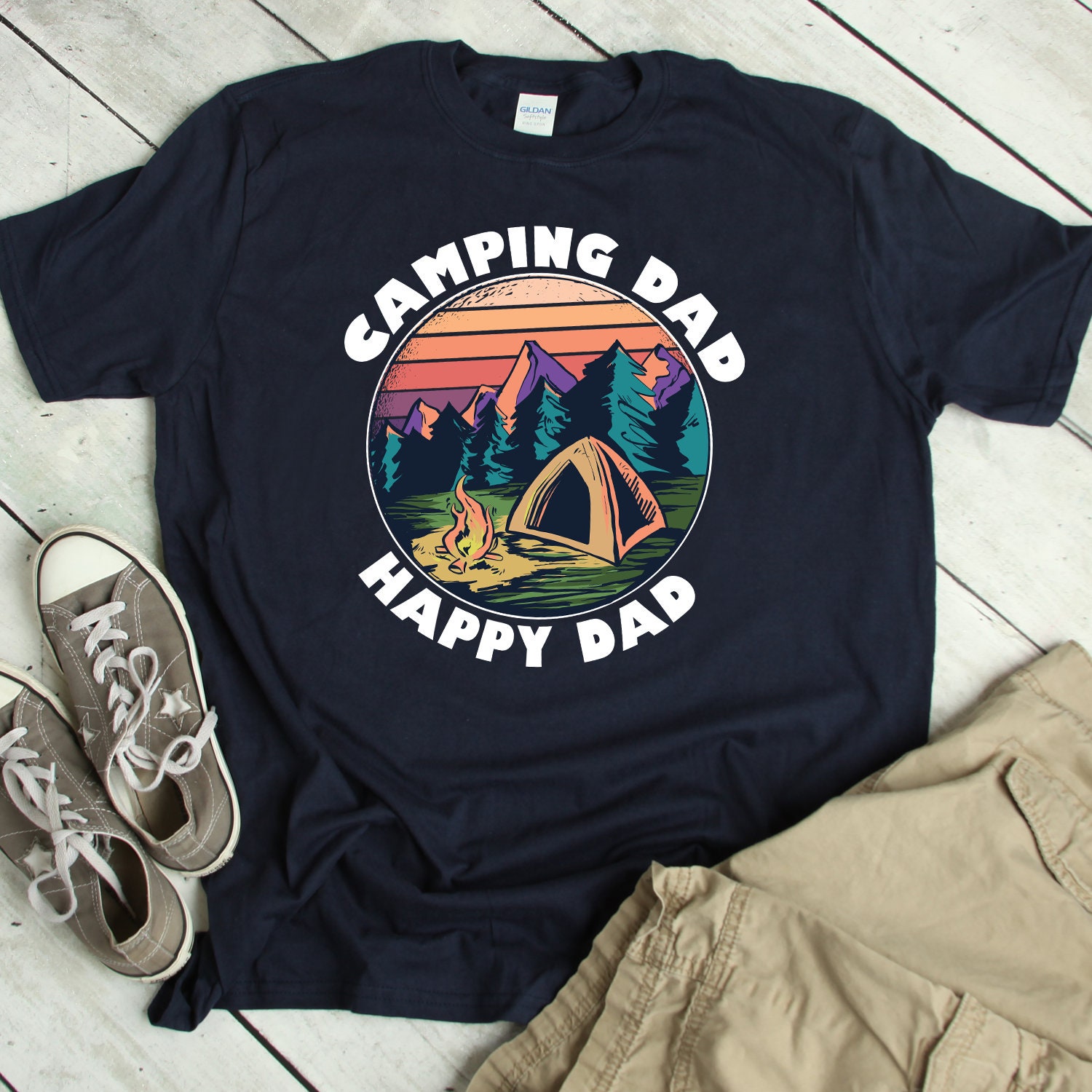 Camping Dad Shirt Vater Geschenk Camper Tshirt Lustiges T Für Papa Happy von ShirtsandGifts