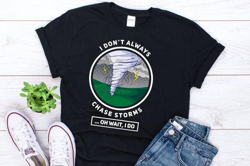 Lustiges Storm Chaser Shirt - Geschenk Tornado Hunter Tshirt Humor Meteorologie T Twister von ShirtsandGifts