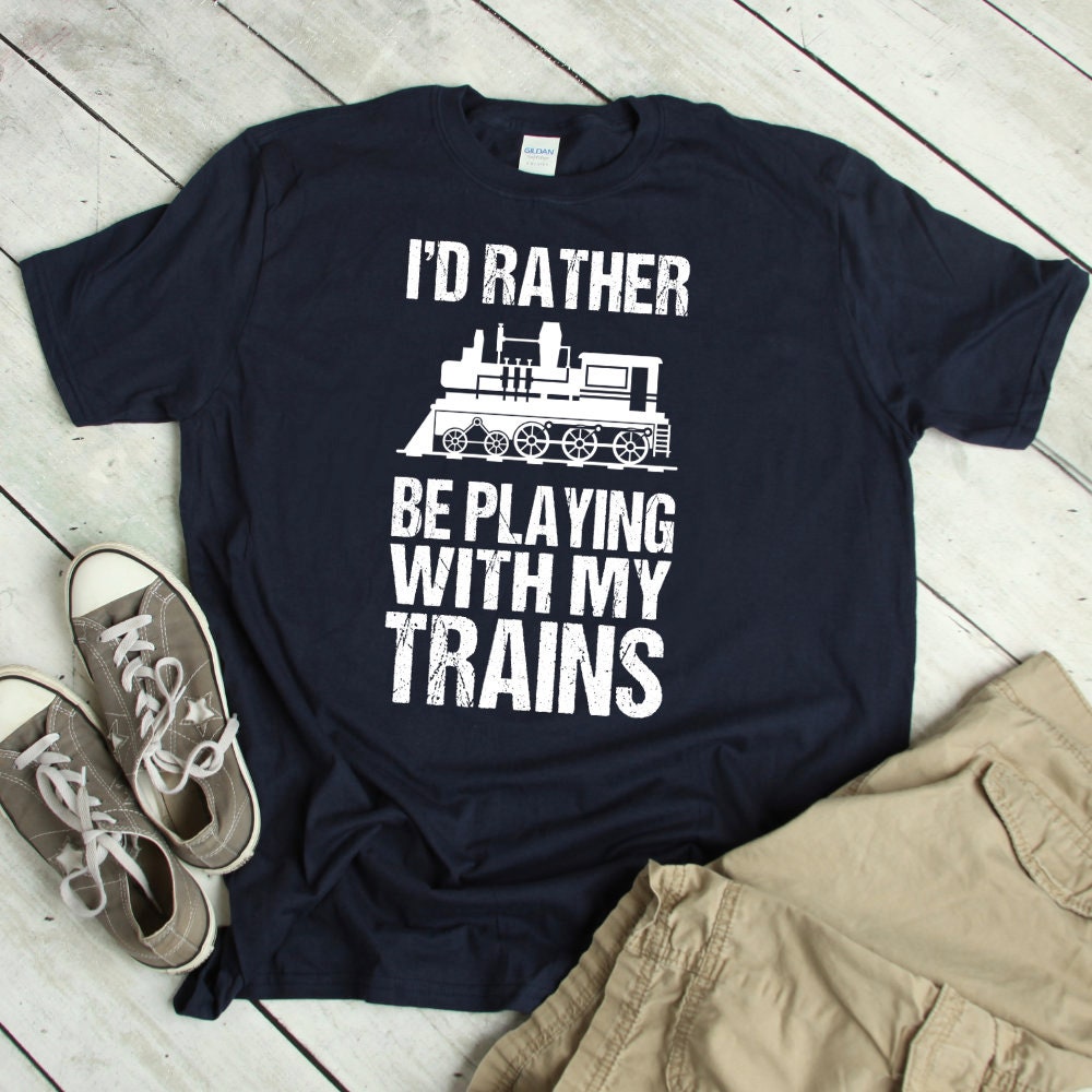 Modell Zug Shirt Lustiges Eisenbahn Tshirt Geschenk Spielen Mit Zügen T-Shirt Lokomotive T Zitat Spruch von ShirtsandGifts