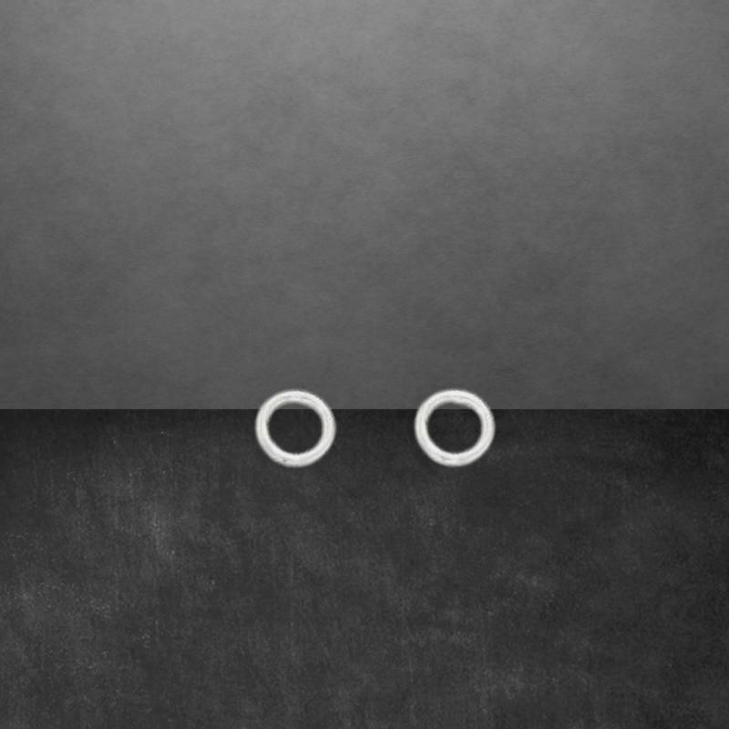 4 Mm Kreis Klein Zierlich Schlicht Ohrstecker 925 Sterling Silber Geschenk Für Freundin Frauen Mädchen Ostern Neu Muttertaggeschenk von ShivasSilver