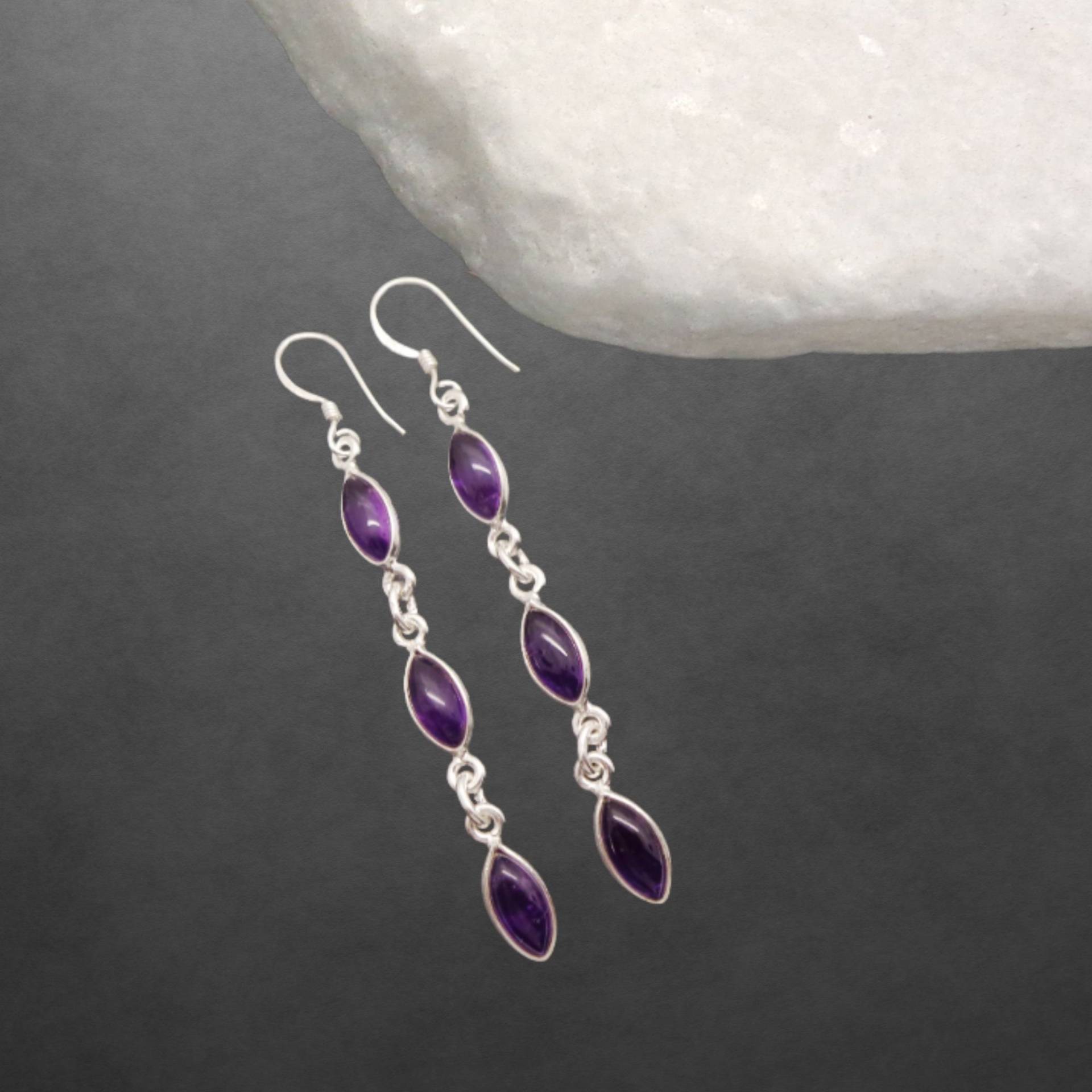 Amethyst Ohrringe 925 Sterling Silber Cabochon 815 von ShivasSilver