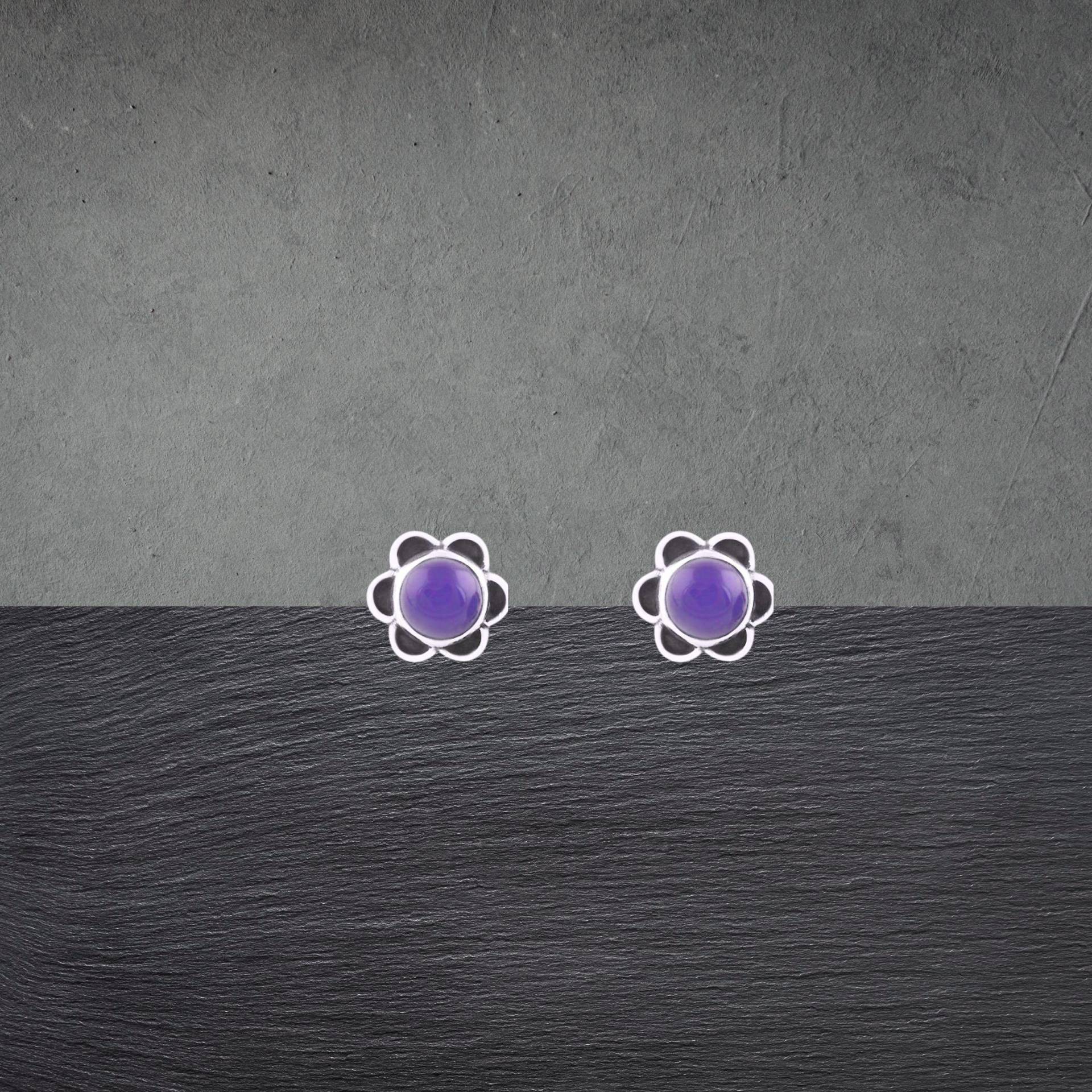 Amethyst Ohrstecker 925 Sterling Silber, Geschwärzt, Blüte, Runder Cabochon 39A von ShivasSilver
