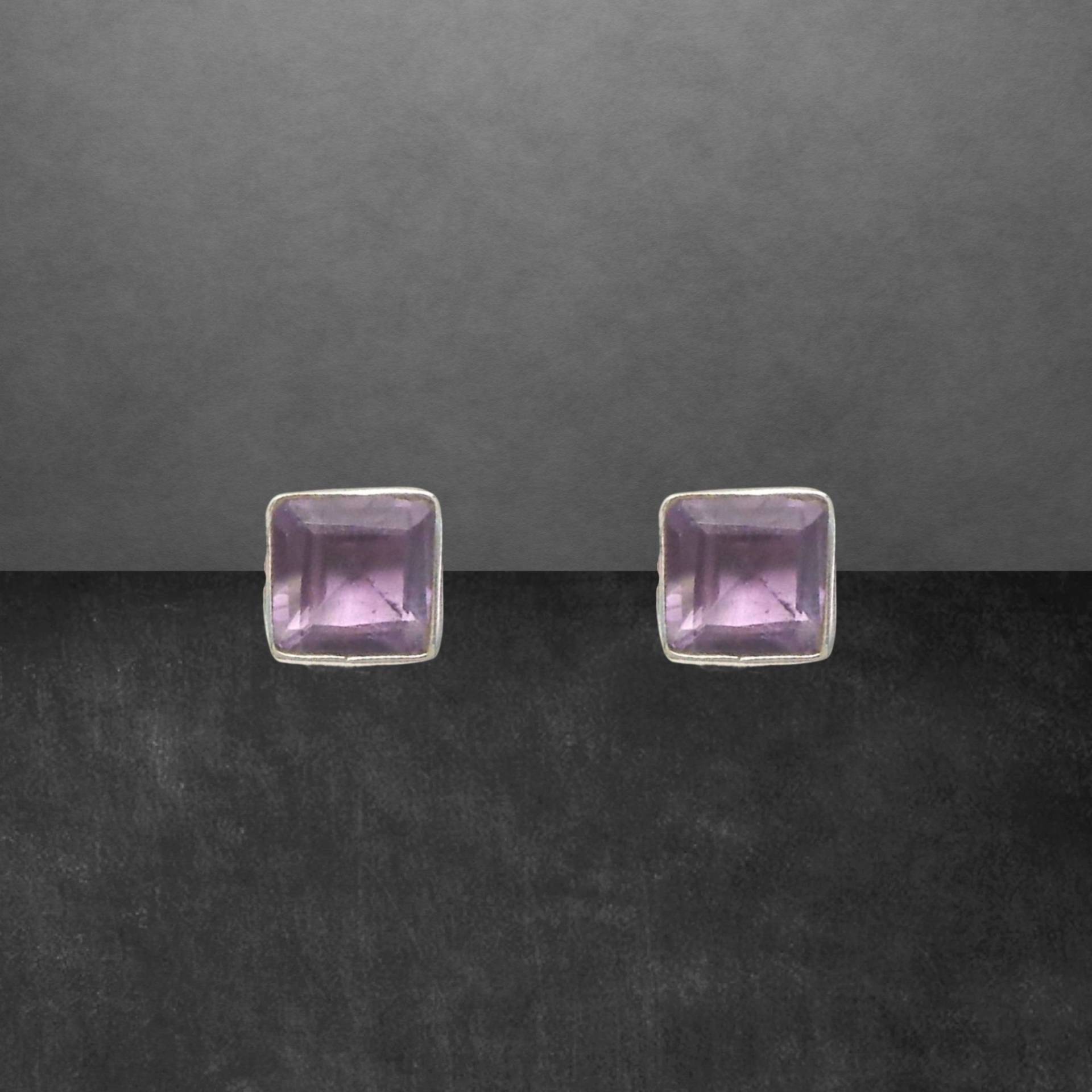 Amethyst Ohrstecker Aus 925 Sterling Silber, Glänzendes Steine Facettiert, 7 X 5 Mm Amethyst Ohrstecker Aus 925 Sterling Silber, Glänzendes Steine Facettiert, 7 X 5 Mm von ShivasSilver
