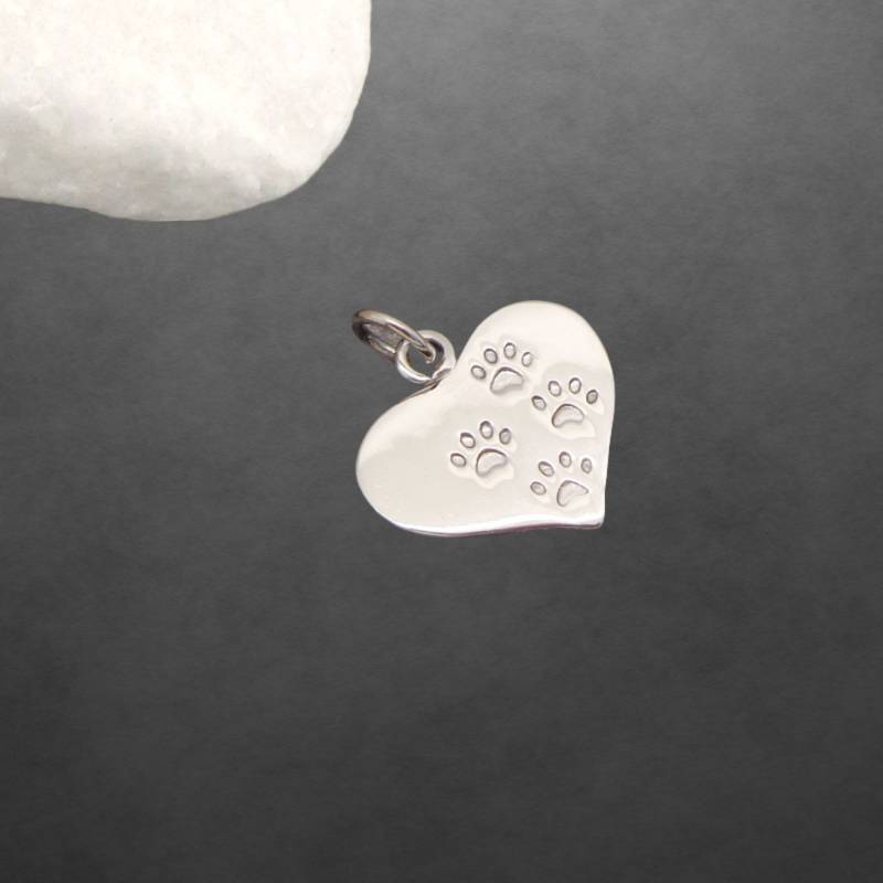 Anhänger Aus 925 Sterling Silber Herz Mit Pfötchen, Zierliches Design Anhänger Aus 925 Sterling Silber Herz Mit Pfötchen, Zierliches Design von ShivasSilver