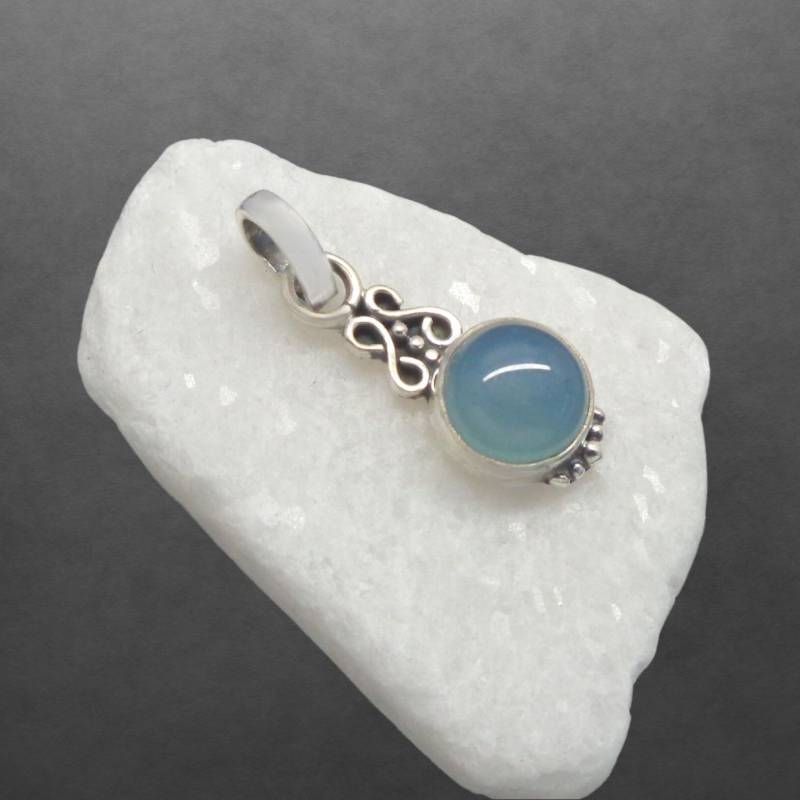 Anhänger Mit Aqua Chalcedon Aus 925 Sterling Silber, Geschwärzt, Farbe Der Steine Variieren, 24 X 8 Mm, 20 C von ShivasSilver