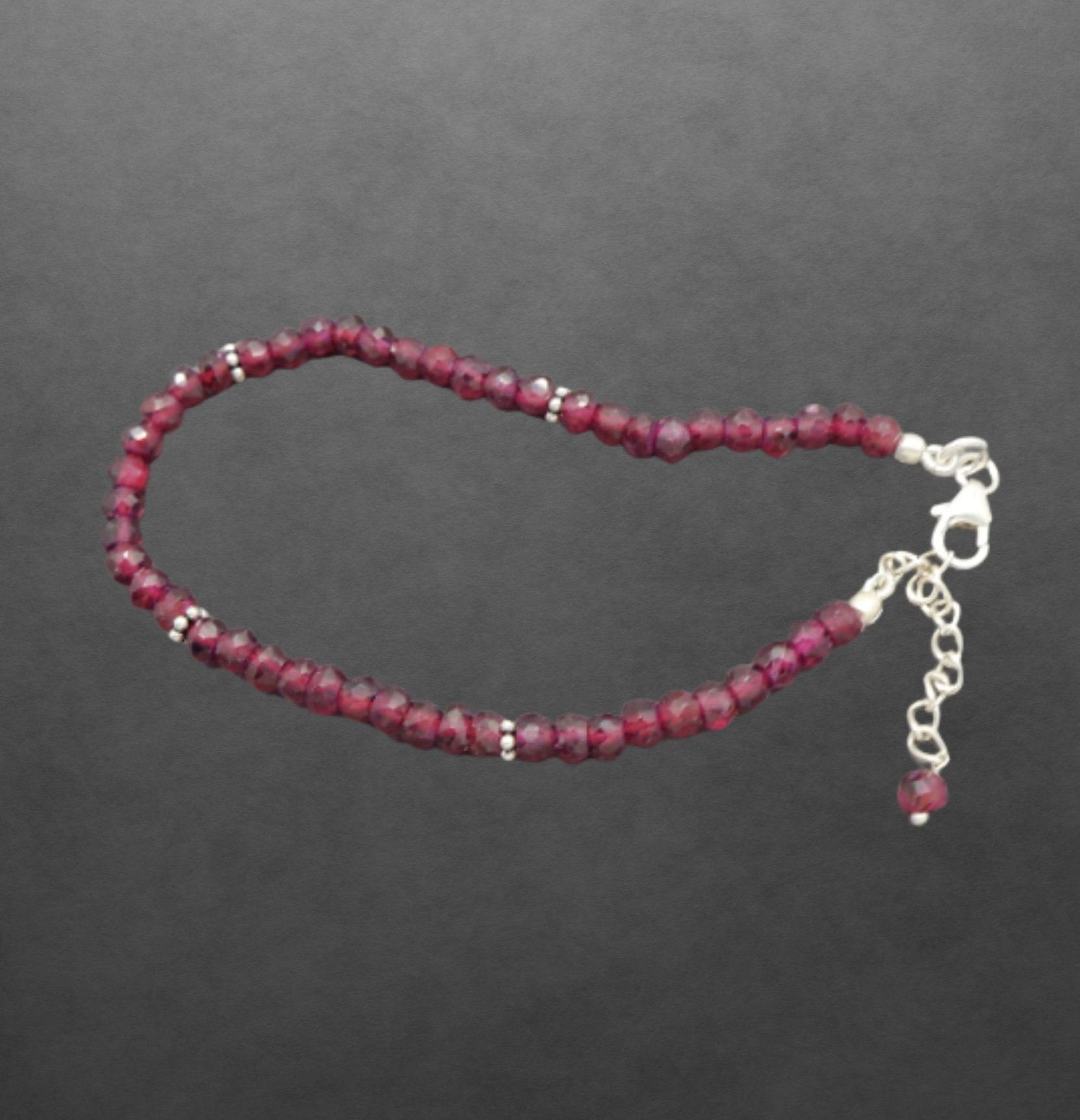 Armband Mit Granat Perlen, Zierlich, Verschluss Aus 925 Sterling Silber, Länge Ca. 210 Mm Armband Mit Granat Perlen, Zierlich, Verschluss Aus 925 Sterling Silber, Länge Ca. 210 Mm von ShivasSilver