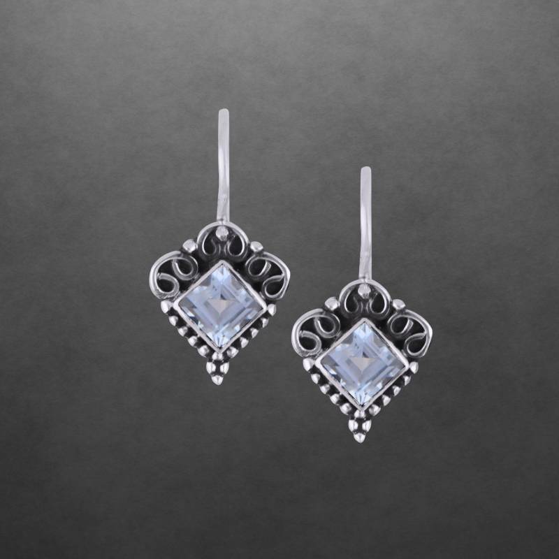 Blautopas Eckig Ohrringe 925 Sterling Silber Geschwärzt, Facettierte Steine, Hakenverschluss von ShivasSilver