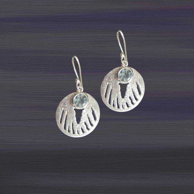 Blautopas Ohrringe 925 Sterling Silber Matt Mit Facettierten Steinen von ShivasSilver