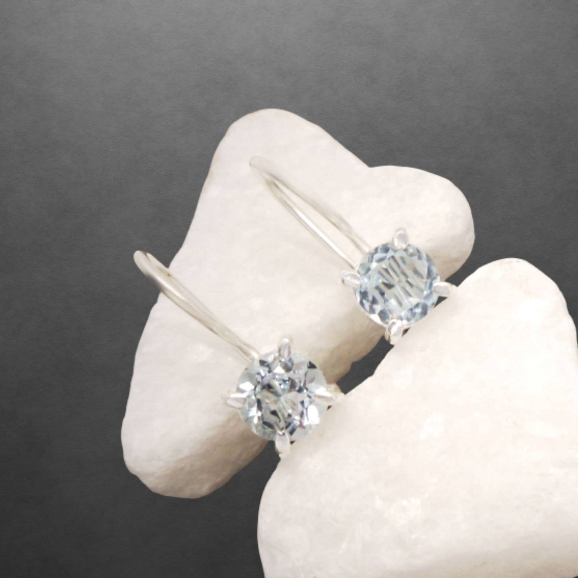 Blautopas Ohrringe Aus 925 Sterling Silber, Facettierte Steine, Haken Offen, Silikon-Verschlüsse von ShivasSilver