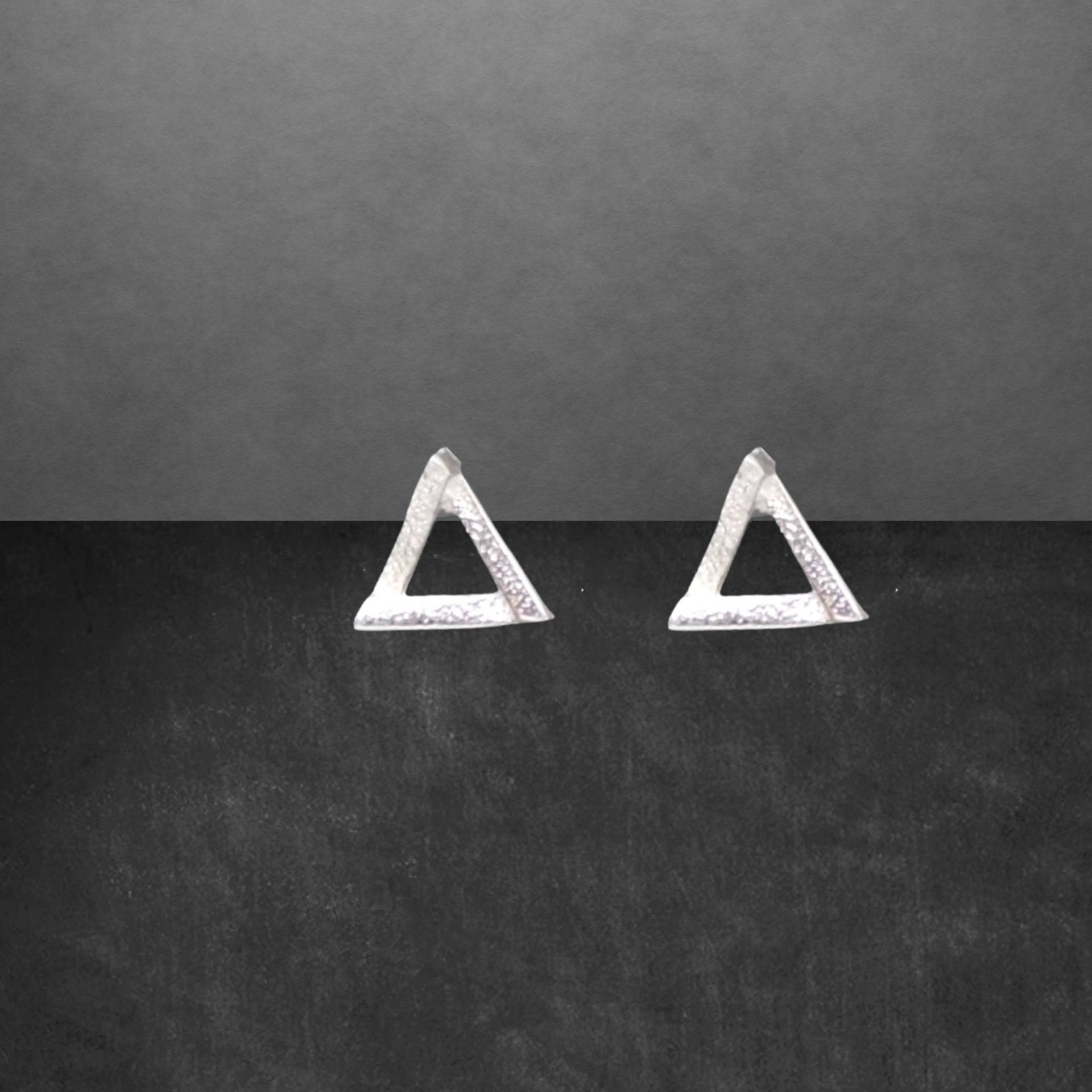Dreieck Gebürstet Ohrstecker 925 Sterling Silber Neu Geschenk Für Freundin Frauen, Mädchen, Weihnachtsgeschenk von ShivasSilver