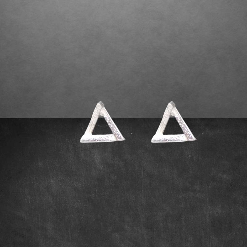 Dreieck Gebürstet Ohrstecker 925 Sterling Silber Neu Geschenk Für Freundin Frauen, Mädchen, Weihnachtsgeschenk von ShivasSilver