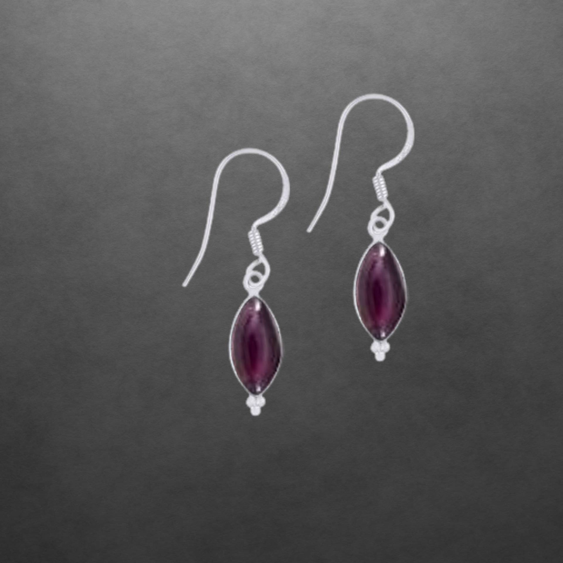 Granat Ohrringe 925 Sterling Silber, Cabochon, Zierliches Design von ShivasSilver