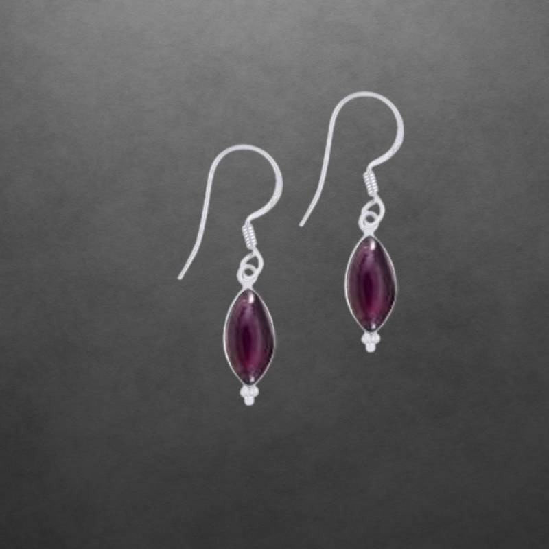 Granat Ohrringe 925 Sterling Silber, Cabochon, Zierliches Design von ShivasSilver