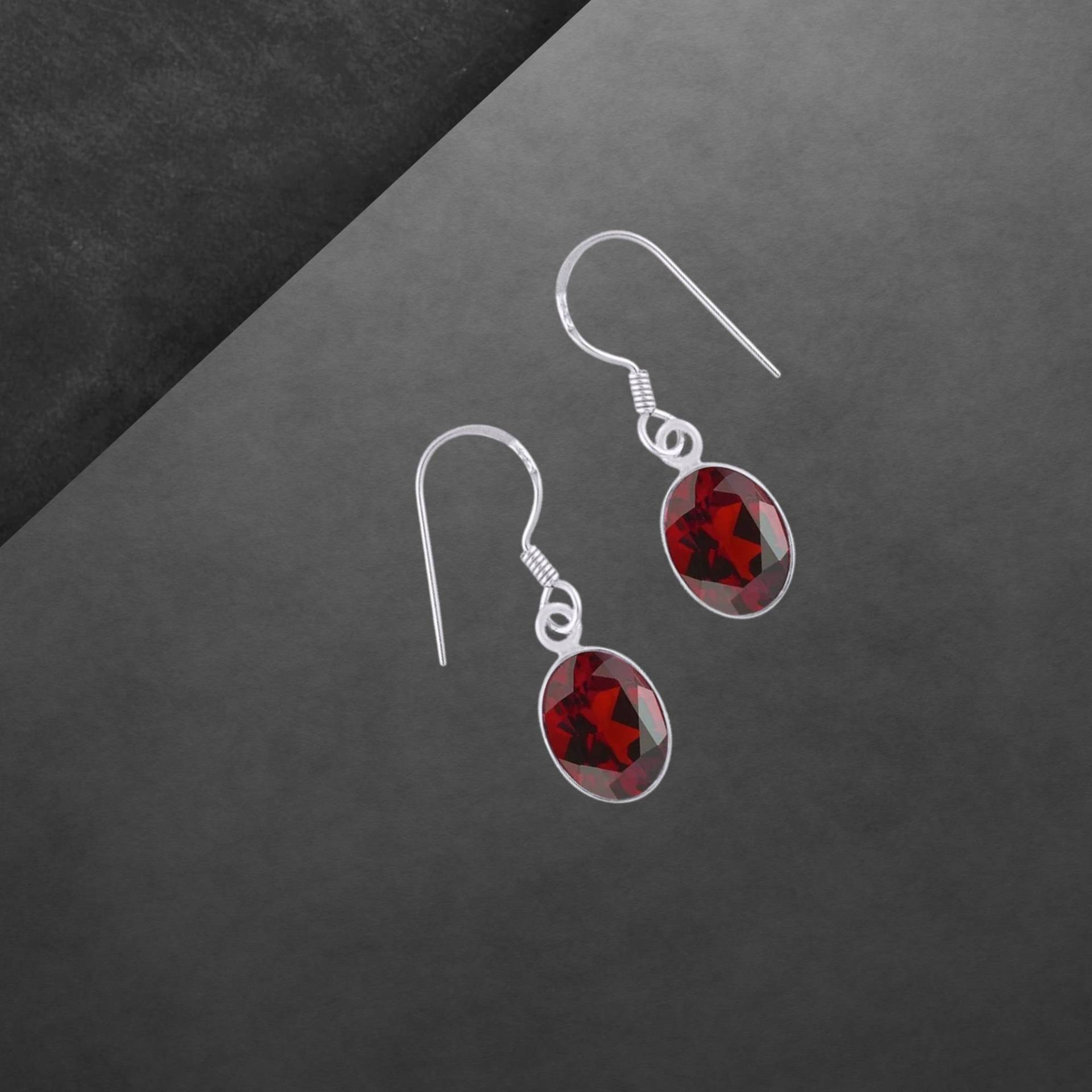 Granat Ohrringe 925 Sterling Silber, Facettierte Steine, Geschenk Für Frauen 5678 von ShivasSilver
