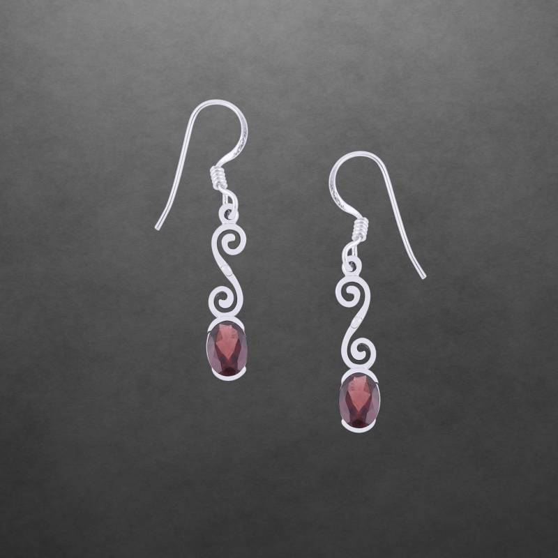 Granat Ohrringe 925 Sterling Silber, Facettierte Steine, Haken Offen, Silikon-Verschlüsse von ShivasSilver