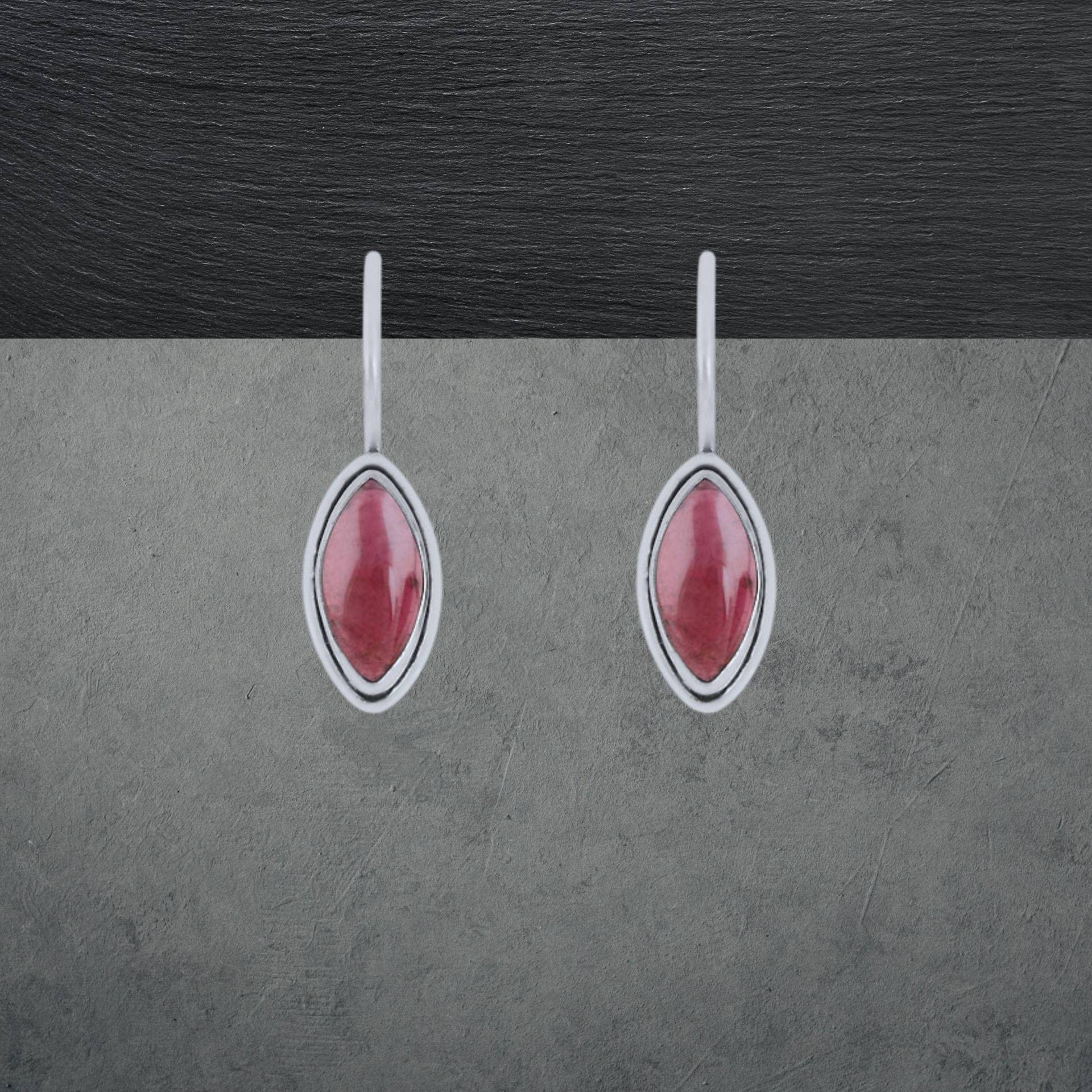 Granat Ohrringe 925 Sterling Silber, Geschwärzt, Cabochon Mit Hakenverschluss 2399 von ShivasSilver