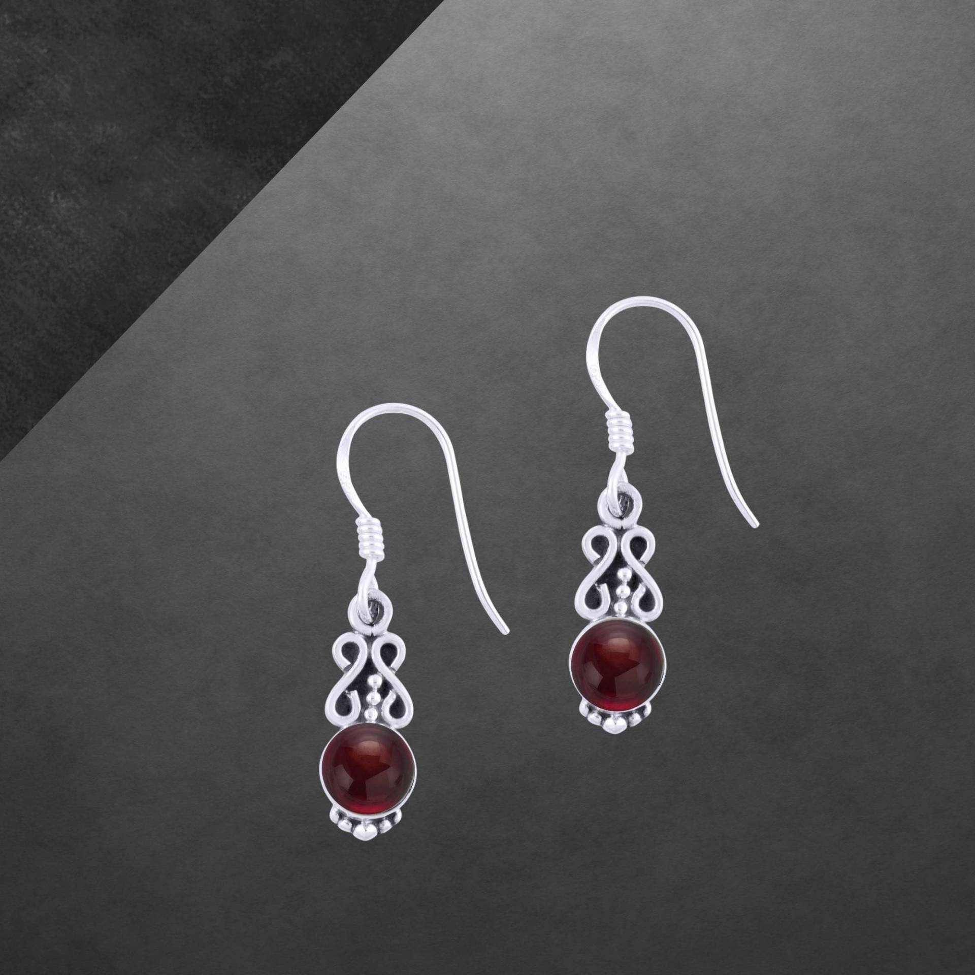 Granat Ohrringe 925 Sterling Silber, Geschwärzt, Cabochon Steine 2300 von ShivasSilver