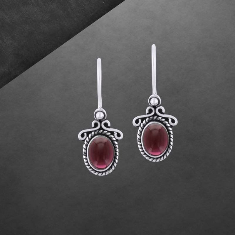 Granat Ohrringe Aus 925 Sterling Silber, Geschwärzt, Cabochon, Haken Verschließbar, 30 Mm Länge Granat Ohrringe Aus 925 Sterling Silber, Geschwärzt, Cabochon, Haken Verschließbar, 30 Mm Länge von ShivasSilver